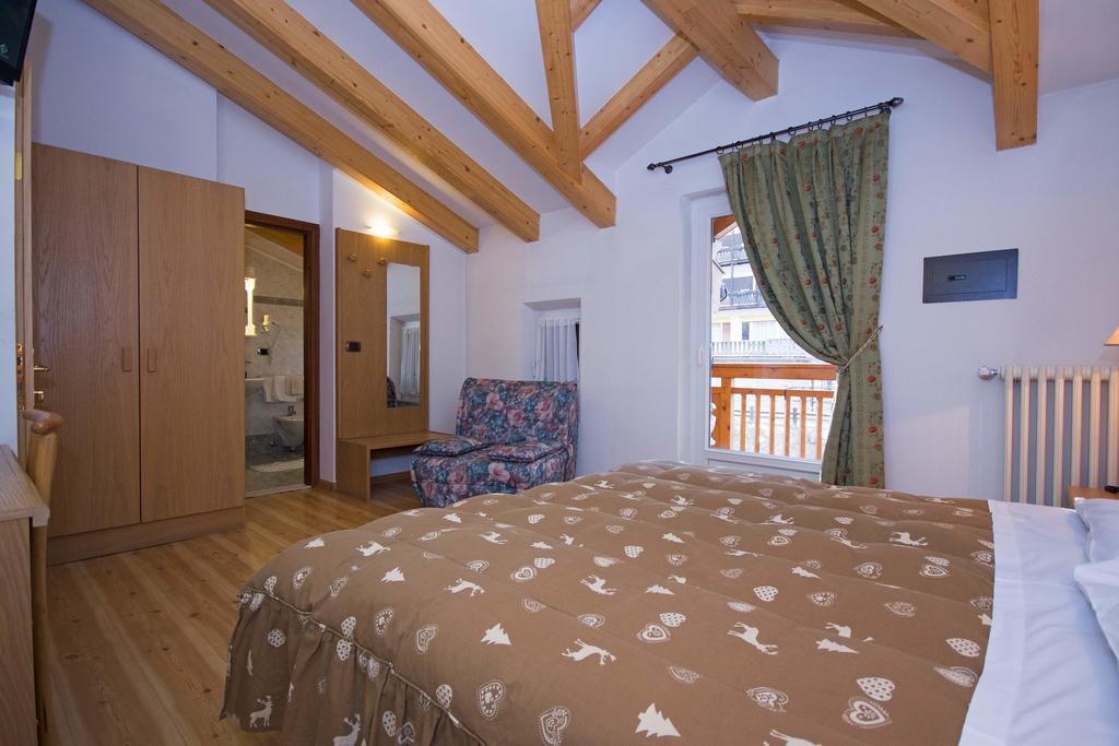 Hotel Miravalle Soraga Luaran gambar