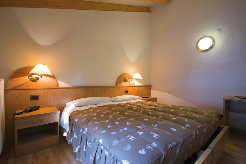 Hotel Miravalle Soraga Luaran gambar