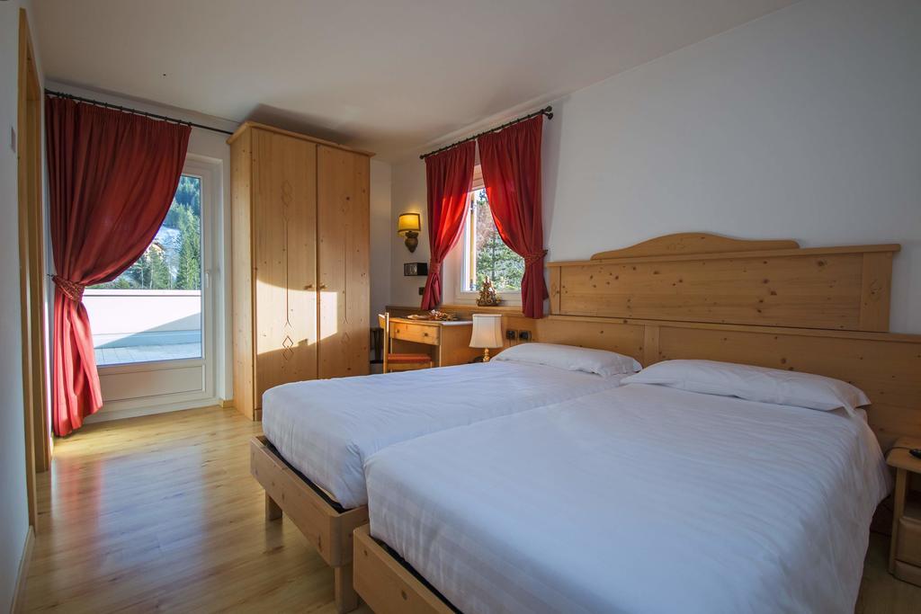 Hotel Miravalle Soraga Luaran gambar