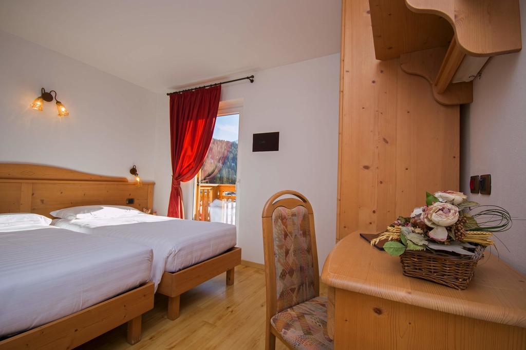 Hotel Miravalle Soraga Luaran gambar
